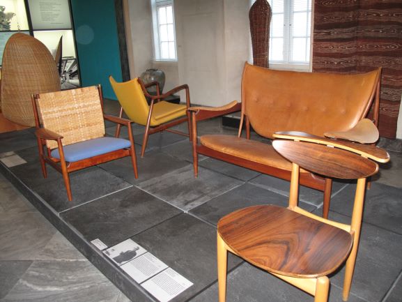 デンマークの著名なデザイナーの椅子が一堂に会するデンマークデザイン博物館