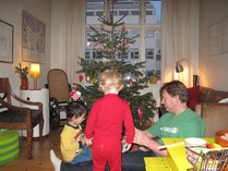 デンマークではクリスマス前に家族や友人と集って温かいひとときを過ごします。